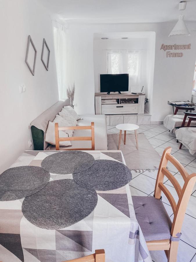 Apartment Estera Йелса Екстериор снимка