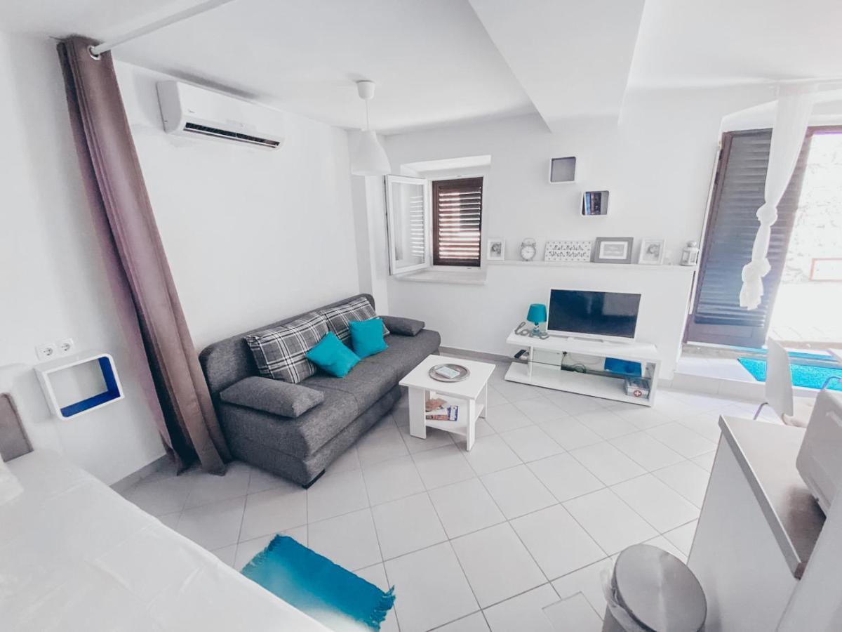 Apartment Estera Йелса Екстериор снимка